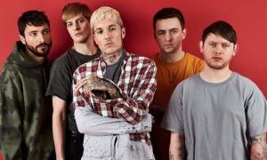 Bring Me The Horizon joue en live avec Dani Filth de Cradle Of Filth & Sam Carter d&rsquo;Architects