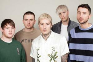Bring Me The Horizon sort un cover et une nouvelle version de Mother Tongue