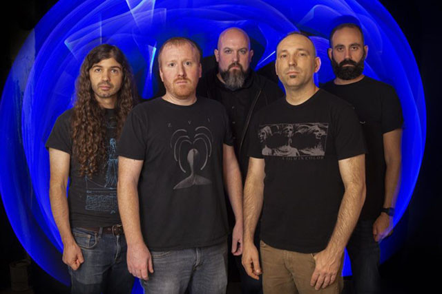 East Of The Wall sort un clip vidéo pour sa chanson Tell Them I&rsquo;m Sorry