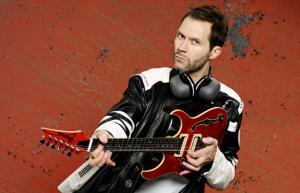 Paul Gilbert dit que Mr. Big a eu deux semaines de gloire : « Notre public s&rsquo;est transformé en une marée de filles de 12 ans »