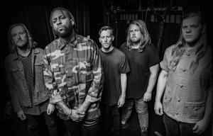 Fire From The Gods diffuse un clip vidéo pour son nouveau single Right Now