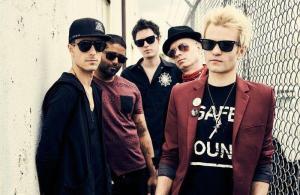 Sum 41 joue un medley de Metallica aux SiriusXM Studios