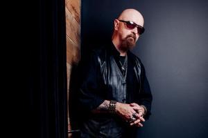 Rob Halford de Judas Priest dit que ses mémoires choqueront les fans