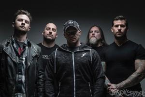 All That Remains : Le bassiste Aaron « Būbblé » Patrick quitte officiellement le groupe