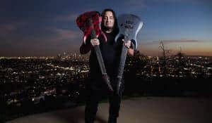 Regardez Dino Cazares de Fear Factory jouer un riff inédit du nouvel album du groupe