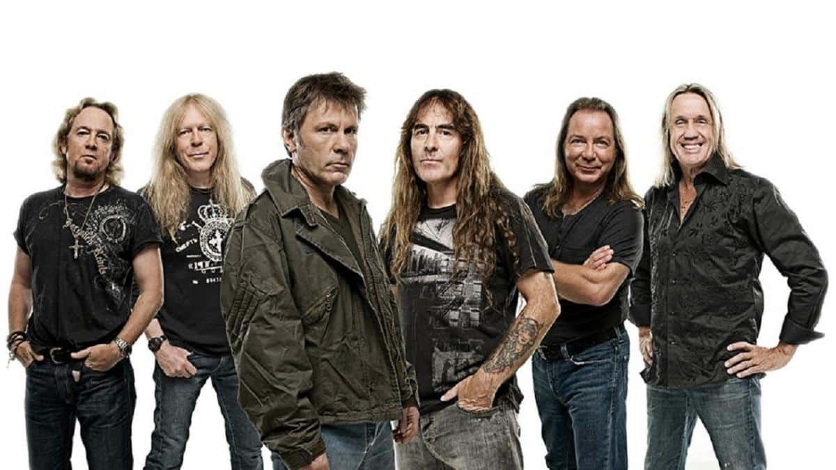 Iron Maiden a « des choses très, très excitantes » en préparation, dit Adrian Smith