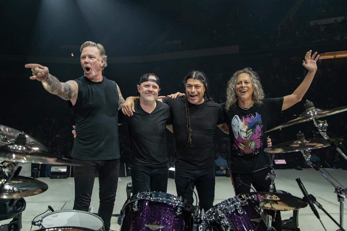 Metallica sort une troisième gamme de fringues de surf