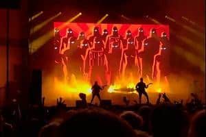 Dethklok : le concert stoppé net après le déclenchement des alarmes incendie