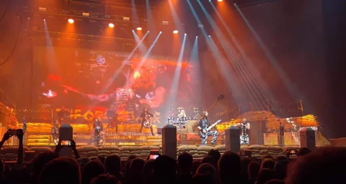 Regardez Sabaton et Apocalyptica jouer ensemble à Helsinki