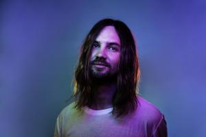Tame Impala fait un don de plus de 185 000 € pour lutter contre les feux de forêts en Australie
