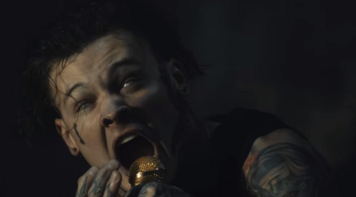 Lorna Shore renvoie CJ McCreery du groupe de Deathcore à cause d&rsquo;allégations d&rsquo;abus sexuels