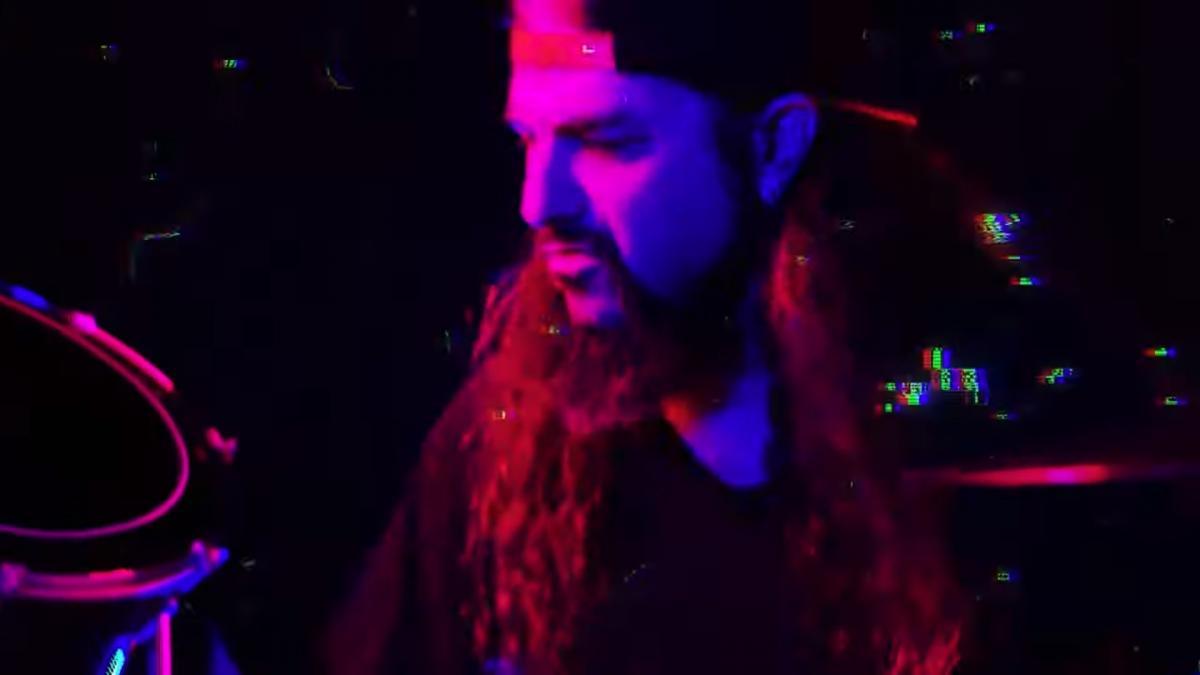 La vidéo Metal de la semaine : Fall To Ascend de Sons Of Apollo
