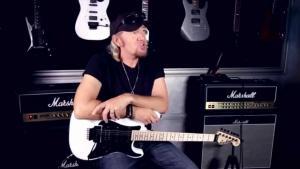 Adrian Smith de Iron Maiden : « Si nous avions eu trois Yngwie Malmsteen ou trois Ritchie Blackmore, il y aurait eu une bagarre au bout de cinq minutes »