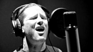 Corey Taylor (Slipknot/Stone Sour) dit que la plus vieille chanson de son premier album solo a été écrite alors qu&rsquo;il était encore au lycée