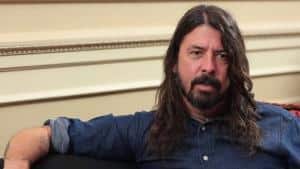 Dave Grohl de Foo Fighters fait l&rsquo;éloge de l&rsquo;hommage de Post Malone à Nirvana : « Ils ont assuré »