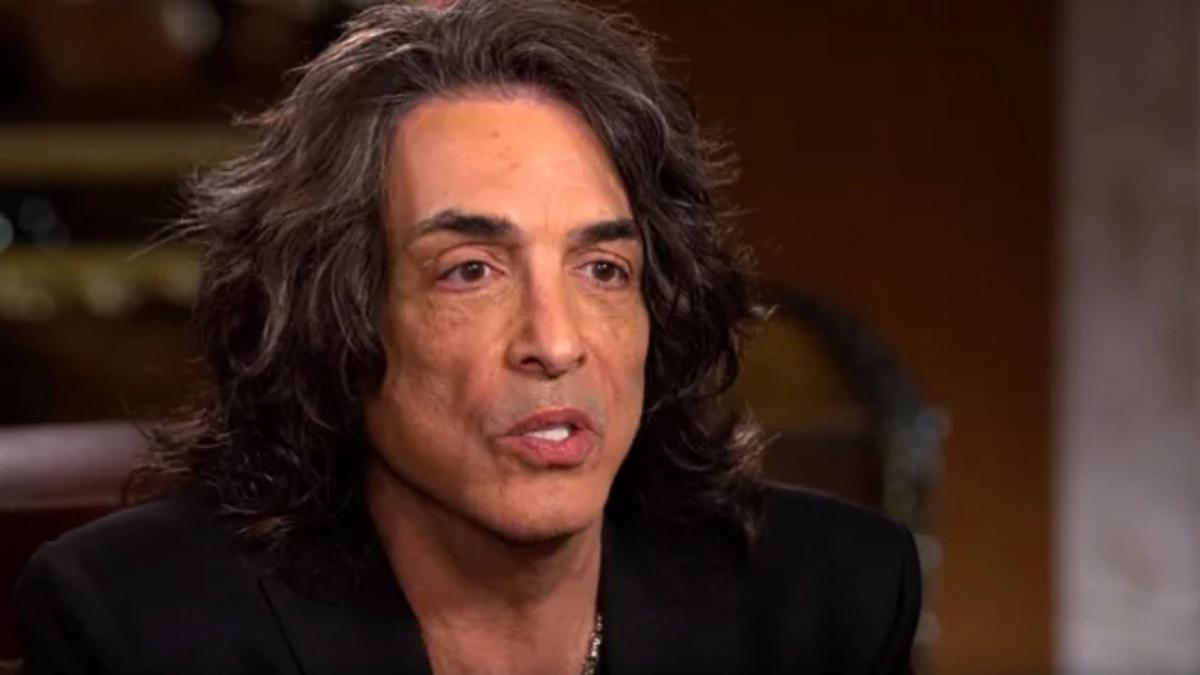 Paul Stanley se souvient encore d&rsquo;une critique cinglante de Kiss vieille de 47 ans : « Un groupe qui essaie de compenser ses lacunes musicales par la mise en scène »