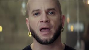 All That Remains ne peut rien faire qui porte le nom de son défunt guitariste Oli Herbert, selon Phil Labonte