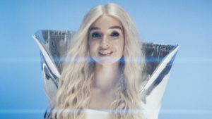Poppy : « Je n&rsquo;ai jamais dit que ma musique était du Metal »