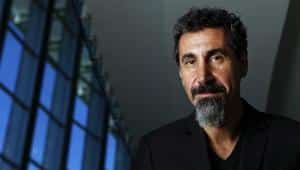 Serj Tankian de System Of A Down : « Nous n&rsquo;avons jamais essayé de plaire au grand public »