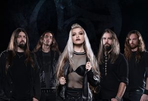 Quelqu&rsquo;un a volé la tenue de scène de la chanteuse de The Agonist