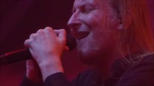 Regardez Wintersun jouer Starchild au 70000 Tons Of Metal 2020