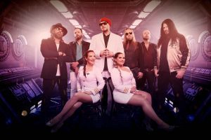 The Night Flight Orchestra sort un « single de Noël », Paper Moon