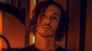 Le guitariste de Crown The Empire révèle qu&rsquo;il a attrapé le coronavirus