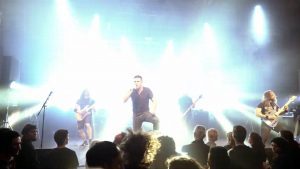 Regardez Gorod jouer du Death Metal en live !