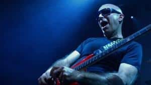 Joe Satriani défend Greta Van Fleet, souvent comparé à Led Zeppelin : « Lâchez-les un peu ! »