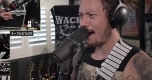 Matt Heafy de Trivium reprend Barbie Girl de Aqua