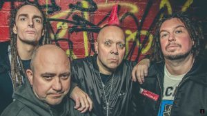 Wattie Buchan (The Exploited) s’effondre sur scène en Allemagne : concerts annulés