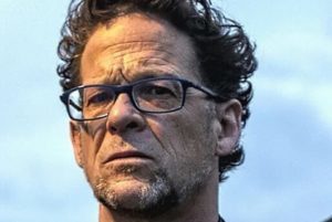 Jason Newsted ne voulait pas quitter Metallica, selon le thérapeute du groupe, Phil Towle