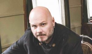 Le chanteur de Soilwork déclare que « les groupes de taille moyenne seront les plus touchés » par l&rsquo;arrêt de l&rsquo;industrie du concert