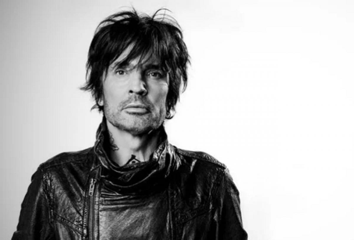 Tommy Lee de Mötley Crüe déclare que tous les acteurs du biopic The Dirt ont fait un travail spectaculaire