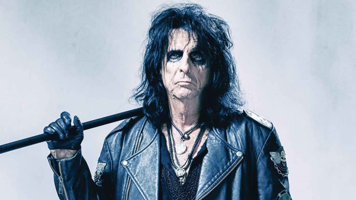 Alice Cooper affirme que jouer au golf l&rsquo;aide à rester en forme