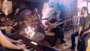 Les français de Altesia publient une version acoustique de Amidst the Smoke