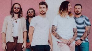 Hands Like Houses se sépare du chanteur Trenton Woodley : « Les relations au sein d&rsquo;un groupe peuvent être complexes, et notre cas ne déroge pas à la règle »