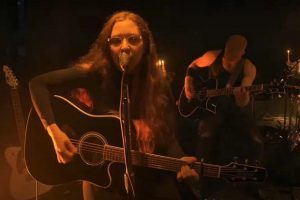 Regardez Code Orange reprendre Down in a Hole de Alice in Chains !