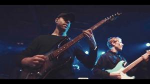 Intervals est en studio