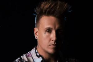 Jacoby Shaddix (Papa Roach) parle de la punition que lui a infligée Sharon Osbourne lors de l&rsquo;Ozzfest 2001 : « Je suis reparti comme un gamin apeuré »