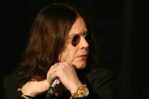 La fois où Ozzy Osbourne a accidentellement envoyé un SMS à Robert Plant : « Je ne sais pas me servir d&rsquo;une montre numérique, encore moins d&rsquo;un téléphone »