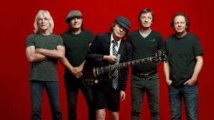 AC/DC partage un extrait de ses répétitions avant le festival Power Trip, et Phil Rudd n&rsquo;est pas à la batterie