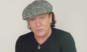 AC/DC : Regardez Donald Trump chanter Dirty Deeds Done Dirt Cheap