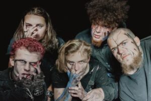 Vended (qui comprend les fils de certains membres de Slipknot) publie une nouvelle chanson, Ded To Me