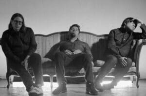 Crosses (avec Chino Moreno de Deftones) surprend ses fans en sortant son premier single en six ans