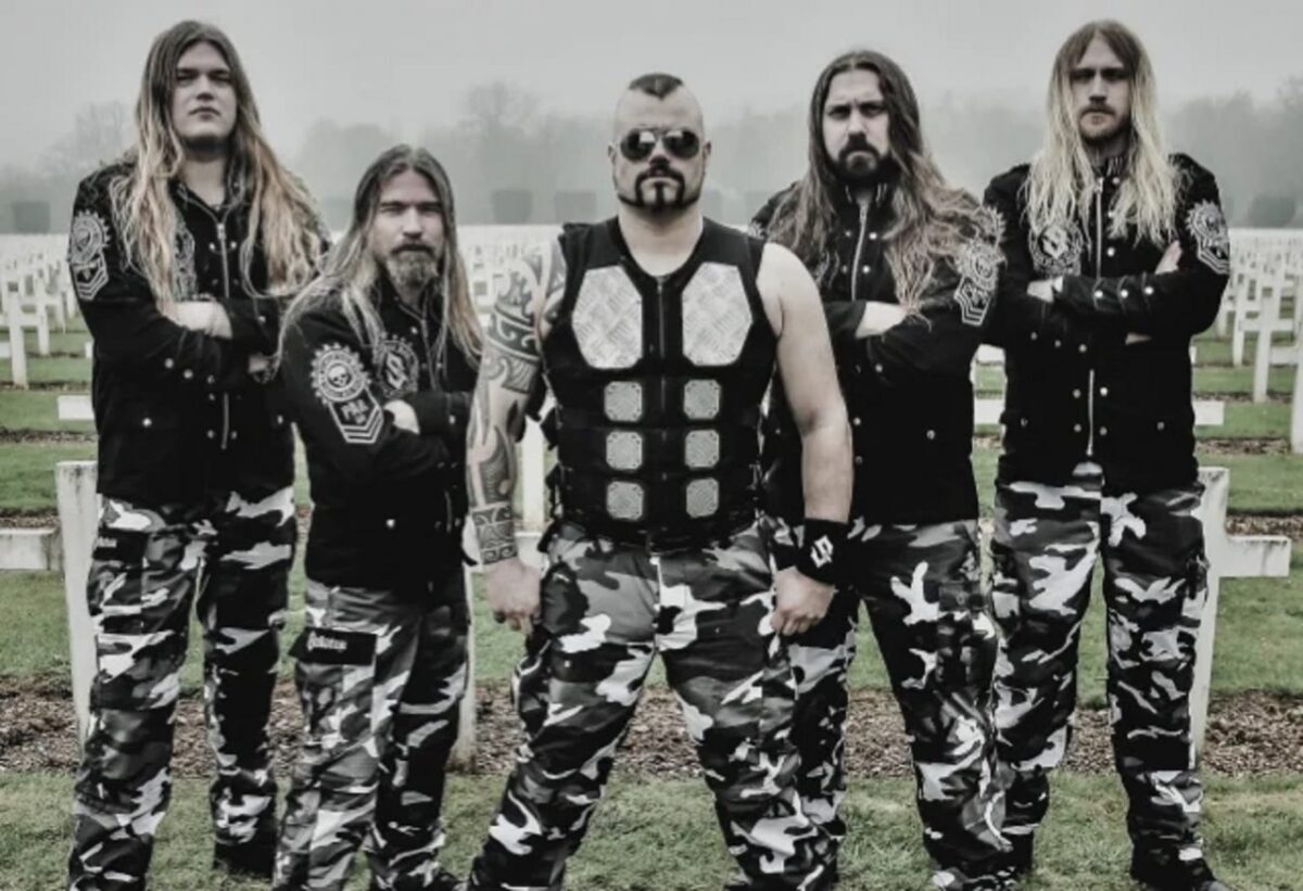Sabaton est invité à tirer avec une arme authentique de la Seconde Guerre mondiale après avoir sauvé un musée de la fermeture