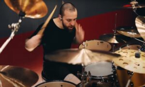 Ces vieilles vidéos d&rsquo;Eloy Casagrande jouant de la batterie sur des morceaux emblématiques de Slipknot sont totalement folles