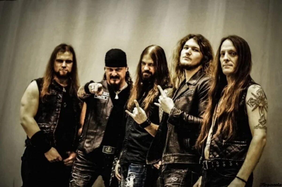 Les compagnons de Jon Schaffer dans Iced Earth : « Nous ne tolérons ni ne soutenons les émeutes ou les actes de violence »