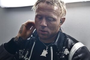 Un chanteur de Metal sur le « succès » : « Souvent, les gens fantasment. Ils pensent qu&rsquo;ils veulent quelque chose, mais ils ne le veulent pas vraiment »