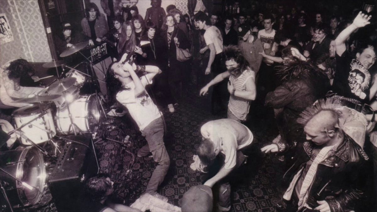 Écoutez Napalm Death jouer en live à Tokyo en 1989